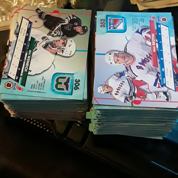 1993 fleer ultra hockey cards. - Picture 3 of 3
